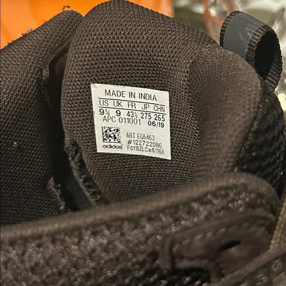 100% AUTHENTIC ADIDAS YEEZY DESERT BOOT OIL BOOTS SIZE US 9.5 - Picture 2 of 10